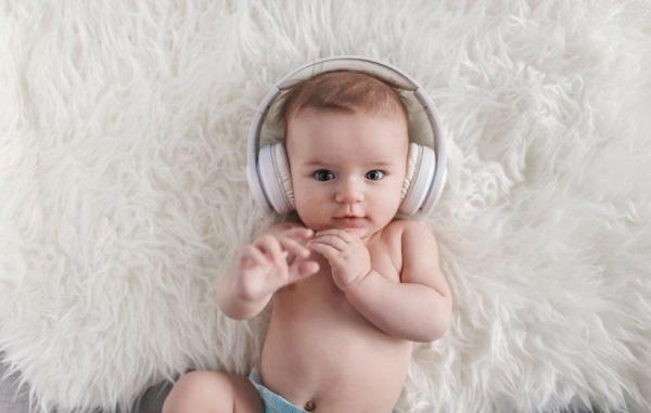 تأثیر شگفتانگیز شنیدن موسیقی بر رشد ذهنی و جسمی کودک!