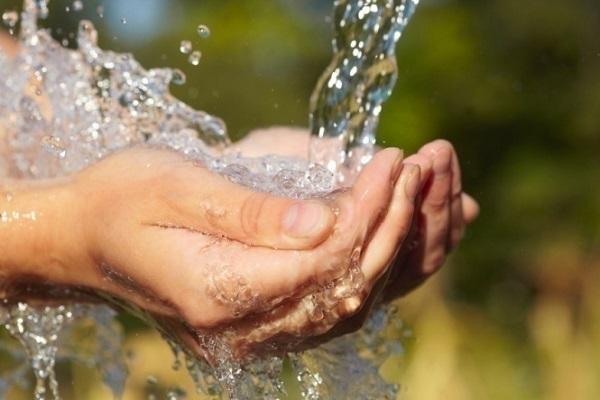 در روز های داغ تابستان چطور خنک شویم؟ در روز های داغ تابستان چطور خنک شویم؟