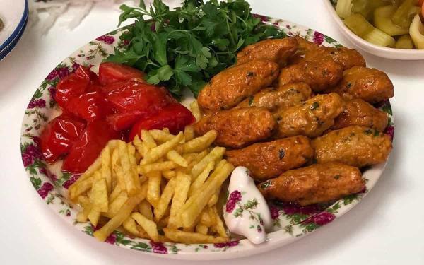 طرز تهیه کوفته مرغ خوشمزه و مخصوص به روش ترکیه ای